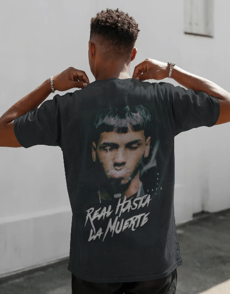 Oversize Poster4 Negro Espalda Hombre